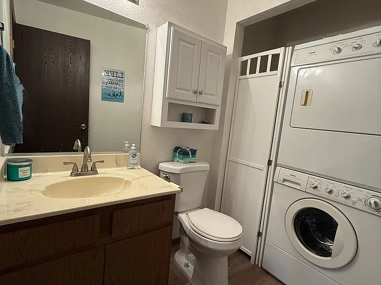 1910 Swanson Ave #B10 — Photo 6