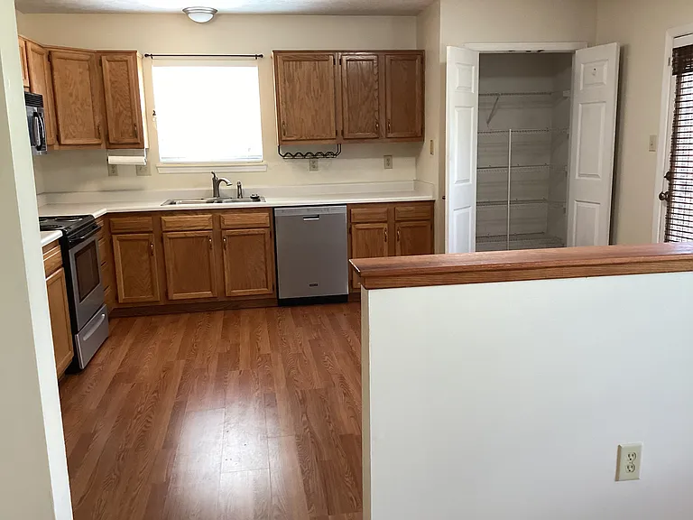 12120 Madrone Dr — Photo 11