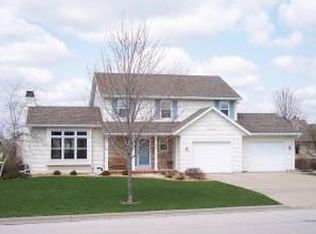 2201 Sunnymede Ln, Green Bay, WI 54311