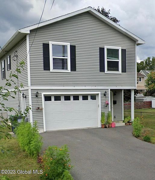 4th image of 11 Oakland Avenue