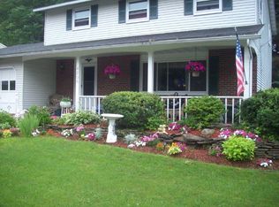 4208 Lucan Rd, Liverpool, NY 13090