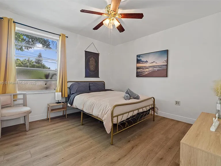 2453 SW 17th St #2453 — Photo 15