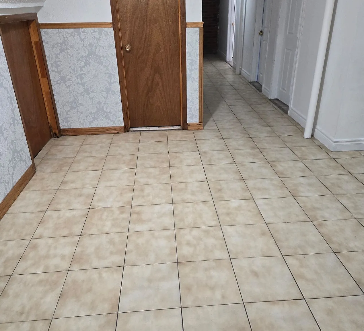 3 bed, $2,000 — Photo 3