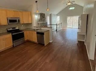 343 Lake Dr, Lake Peekskill, NY 10537