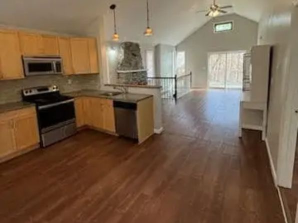 343 Lake Dr