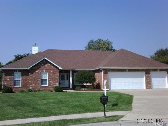 1st image of 34 Foxmoor Dr