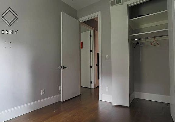 3rd image of 216 Walworth St #3L