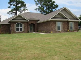 702 Pinetuckett Pkwy, Deatsville, AL 36020