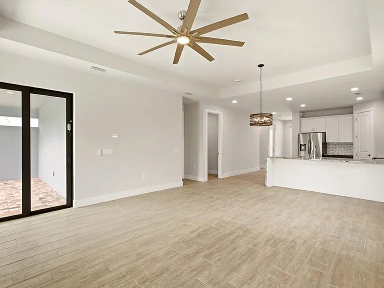 3518 NE 21st Pl — Photo 5