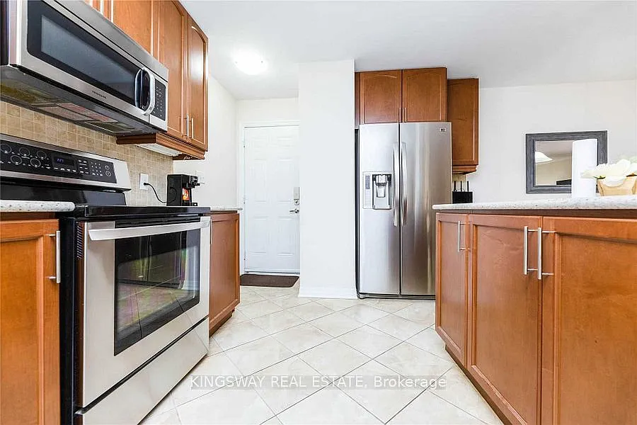 4 bed, $3,250 — Photo 1