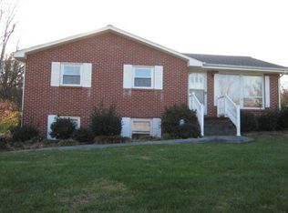 620 Gap Creek Rd, Elizabethton, TN 37643