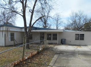 304 S Buchanan Ave, Wagoner, OK 74467