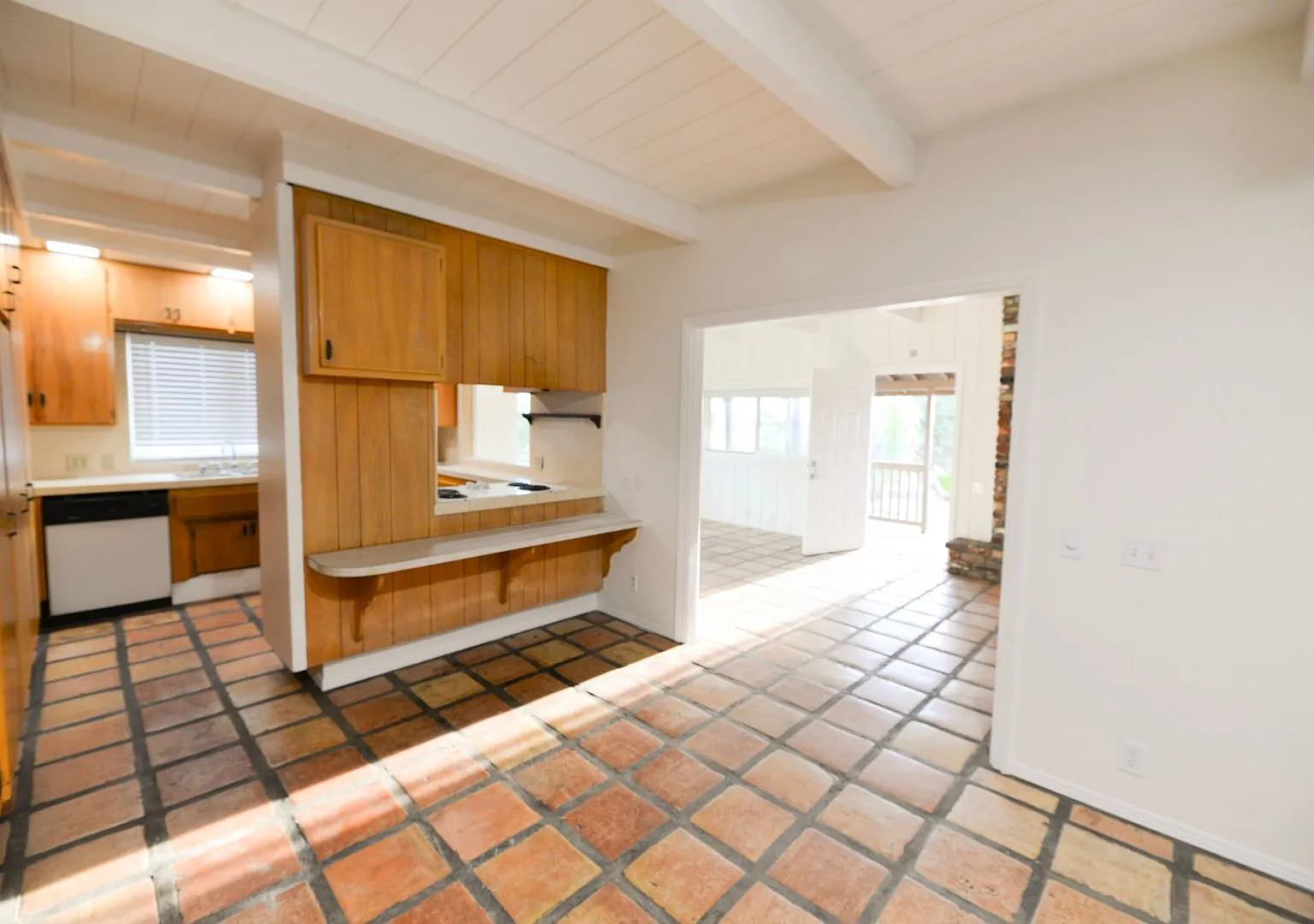 Charming Single Level 3 Bedroom 2 Bath Home perched on hill! — Photo 2