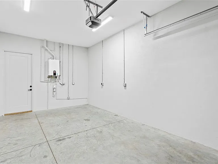 368 6th St S #1 — Photo 43