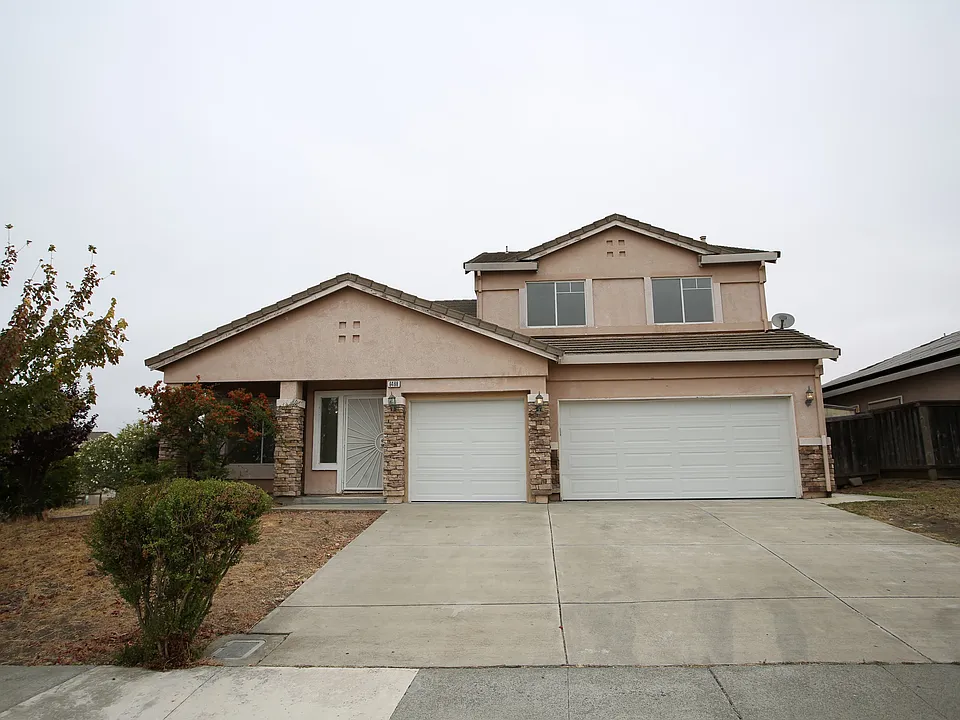6468 Eagle Ridge Dr