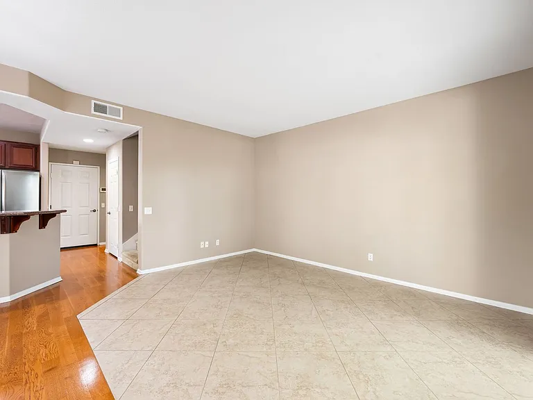 1527 Circle Ranch Way #66 — Photo 10