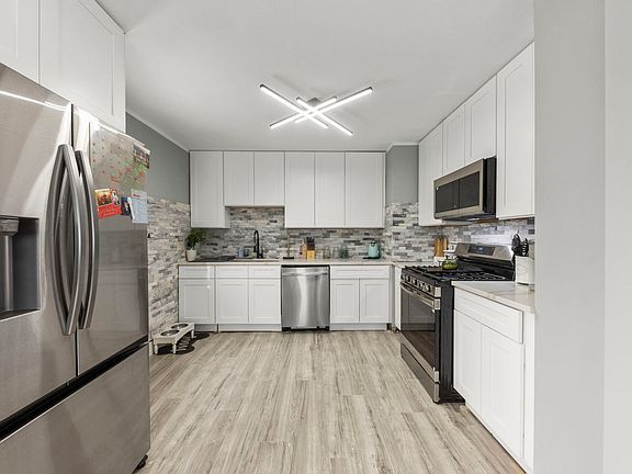 5th image of 1364 Leslie Ln