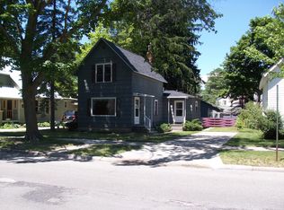 522 7th St, Traverse City, MI 49684