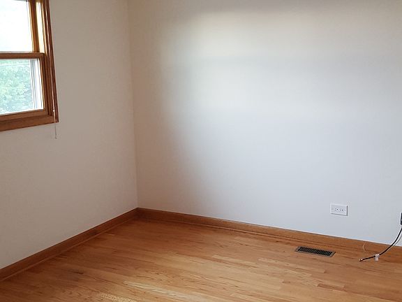 2nd image of 9634 River St APT 2