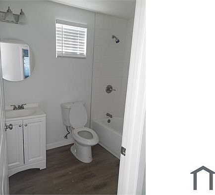4th image of 708 E 122nd St #706