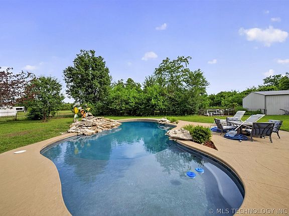 3rd image of 5321 Fern Mountain Rd