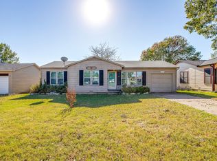 144 SE Tarrant Ave, Burleson, TX 76028