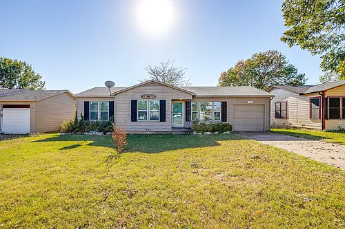 144 SE Tarrant Ave Photo 1
