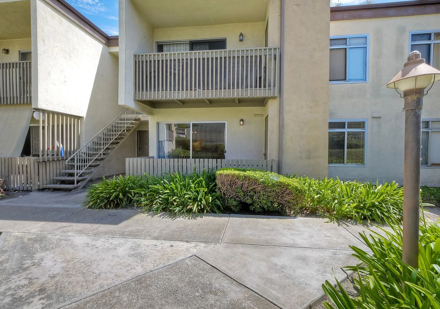 2024-042 432 Edgehill Lane Unit 193 — Photo 2
