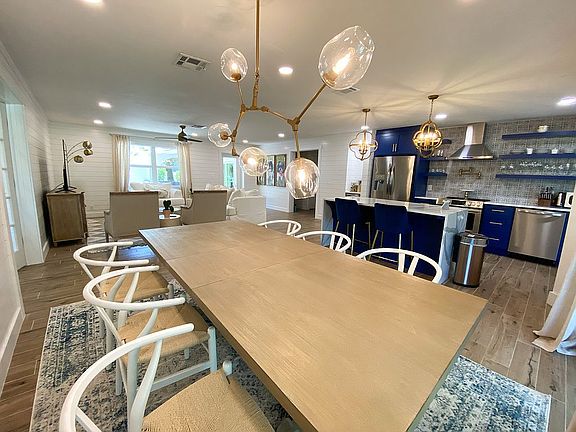 3rd image of 27171 Holly Ln