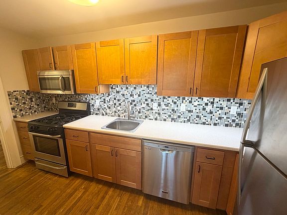 3rd image of 25 Granite St #5