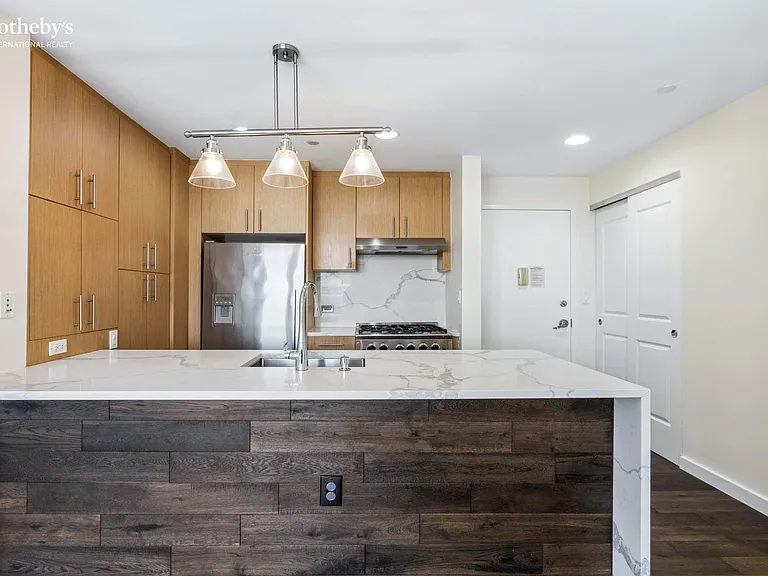 5-49 Borden Ave #F7 — Photo 6