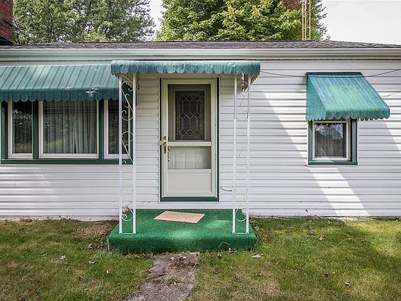 5th image of 3505 Maplegrove Ave