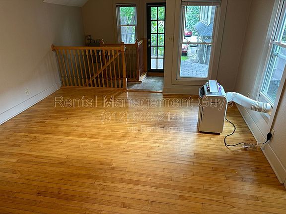 3rd image of 711 26th Ave S