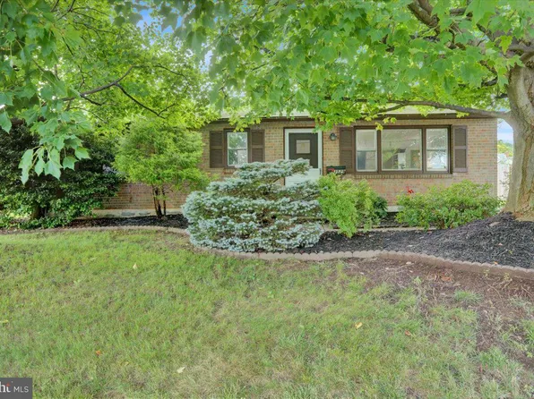 3529 Raymond St, Reading, PA 19605