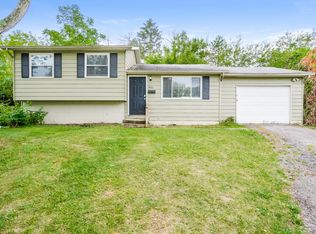 591 Oak Gale Ln, Columbus, OH 43228