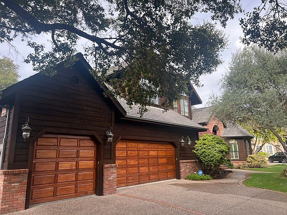 2nd image of 4300 Heritage Ln