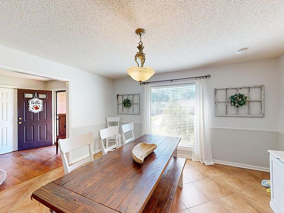 5th image of 2294 Fairfield Dr