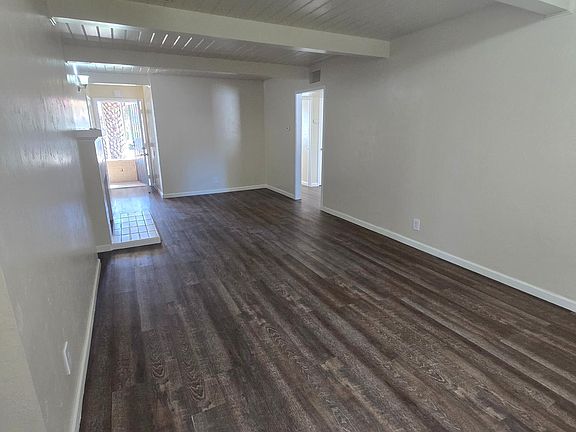 5th image of 646 W Terrace Ave