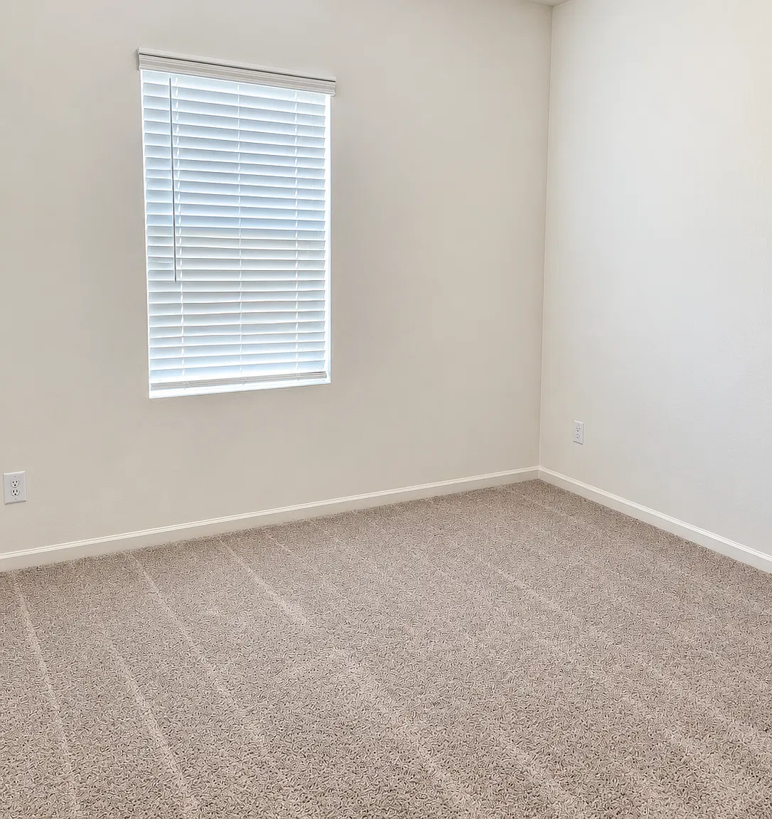 4 bed, 1882 sqft, $2,575 — Photo 3