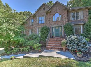 1933 Fleetwood Dr, Kingsport, TN 37660