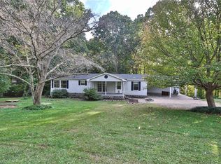 1225 Ruritan Rd, Roaring River, NC 28669