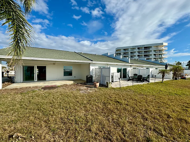 2565 Gary Cir — Photo 17