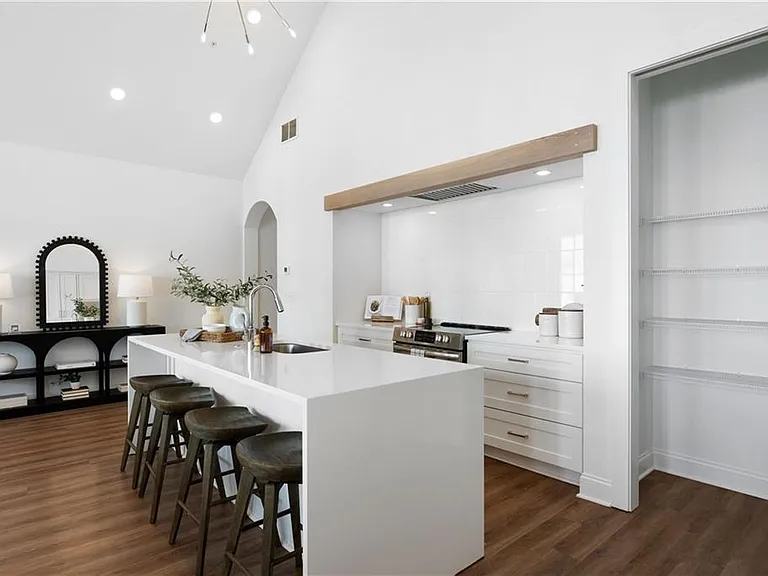 308 Chardonnay Way — Photo 11