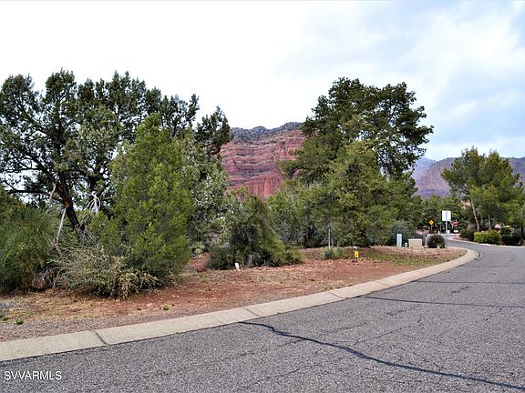 2nd image of 264 Pinon Woods Dr