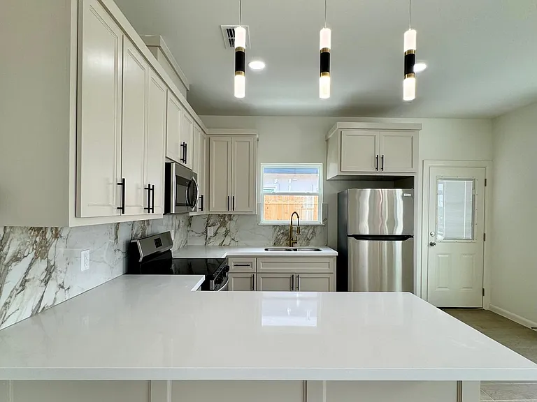 103 Cardinal St #1 — Photo 3