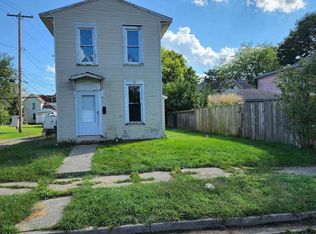 11 E Southern Ave, Springfield, OH 45506