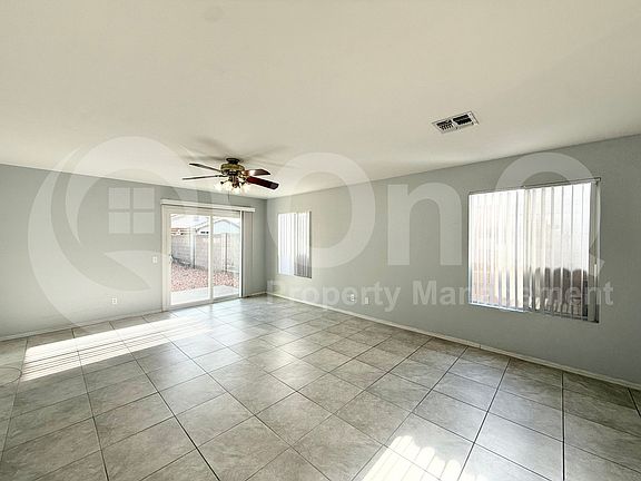 4th image of 10423 W Reade Ave