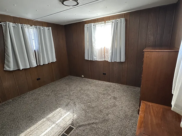 147 Merrimac Cir — Photo 7
