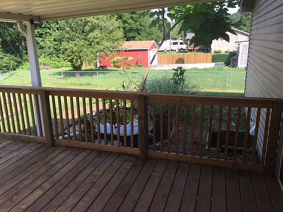 5th image of 1521 Fisher Ln