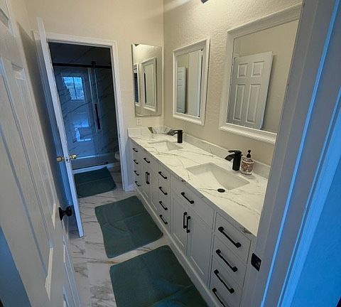 4th image of 7009 S 57th Ave #2